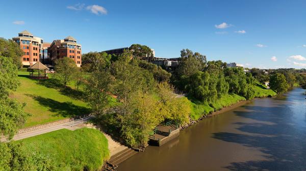 Melbourne Riverside Escape