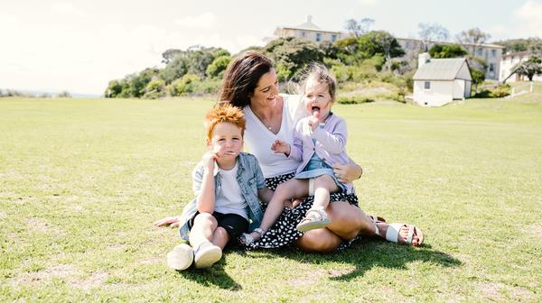 Melbourne: One-Hour Mother's Day Photoshoot for up to Eight People