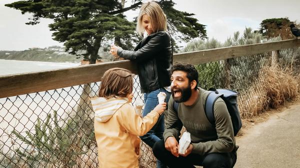 Sydney: Mother's Day Photoshoot & Mystery Picnic for Two Adults & Two Children