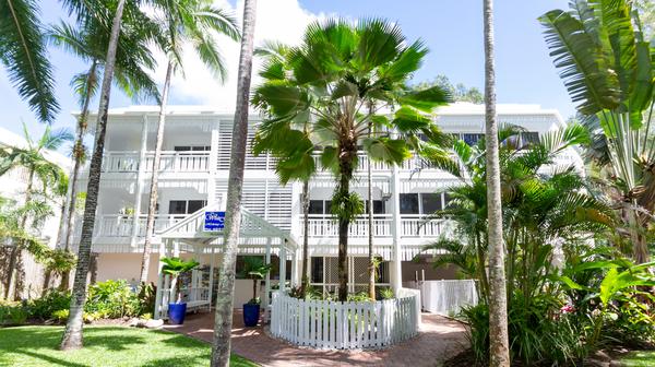 Boutique Sun-Kissed Port Douglas Apartment Retreat