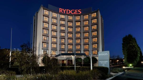 Stylish Rydges Geelong Escape near Eastern Beach & Corio Bay