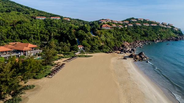 Vietnam Five-Star Banyan Tree Beachfront Private Pool Suites