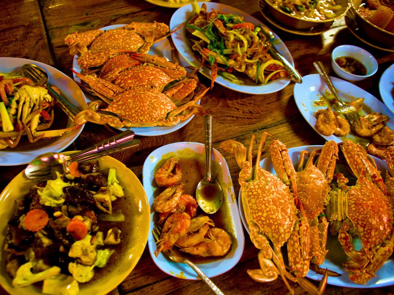 Phuket: Sunset Views and Seafood Market Dinner Guided Tour 5