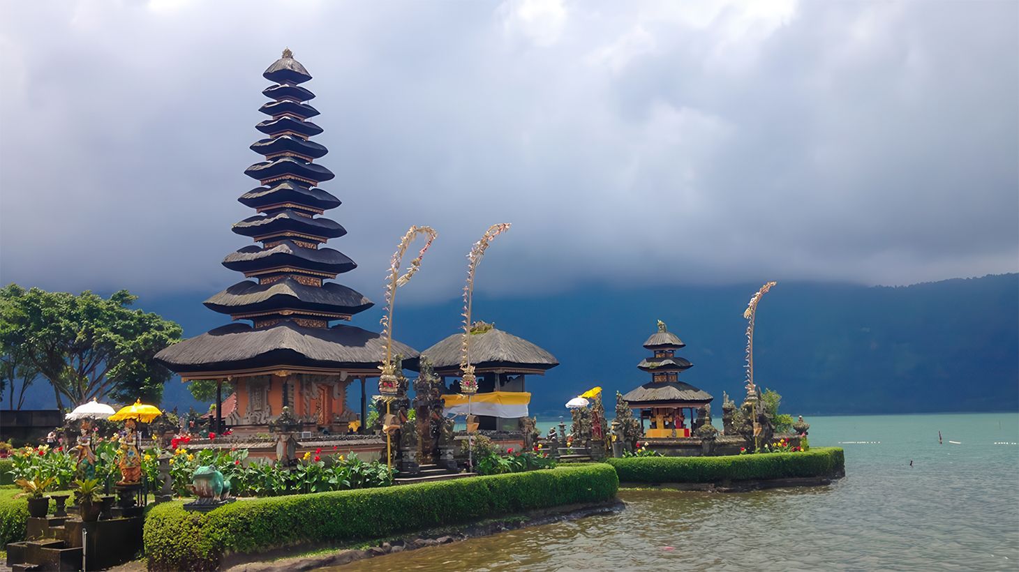Bali: Full-Day Private Tour of the Balinese Midlands with Jatiluwih Ricefields Exploration, Lunch & Transfers