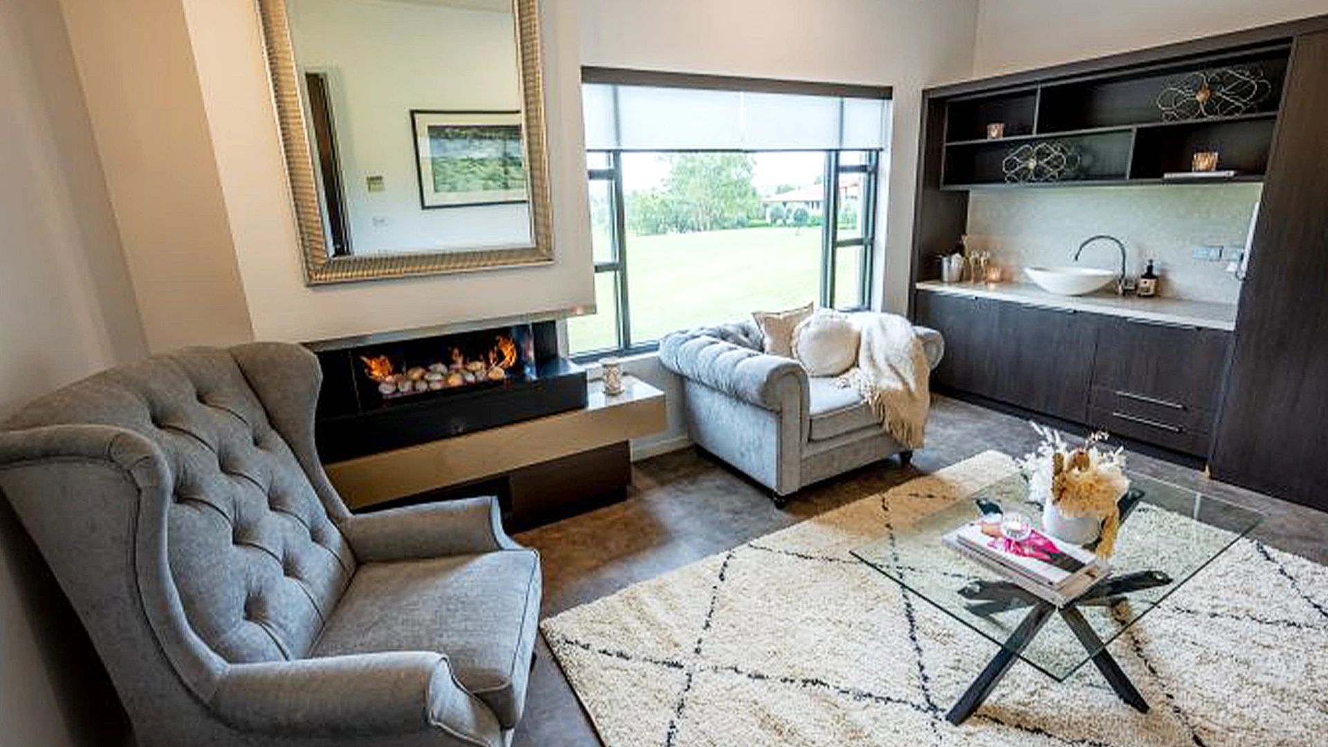 2.5-Hour Luxury Retreat for Two with Hydrolounge Session, Massage, Glass of Sparkling & Chocolates 6