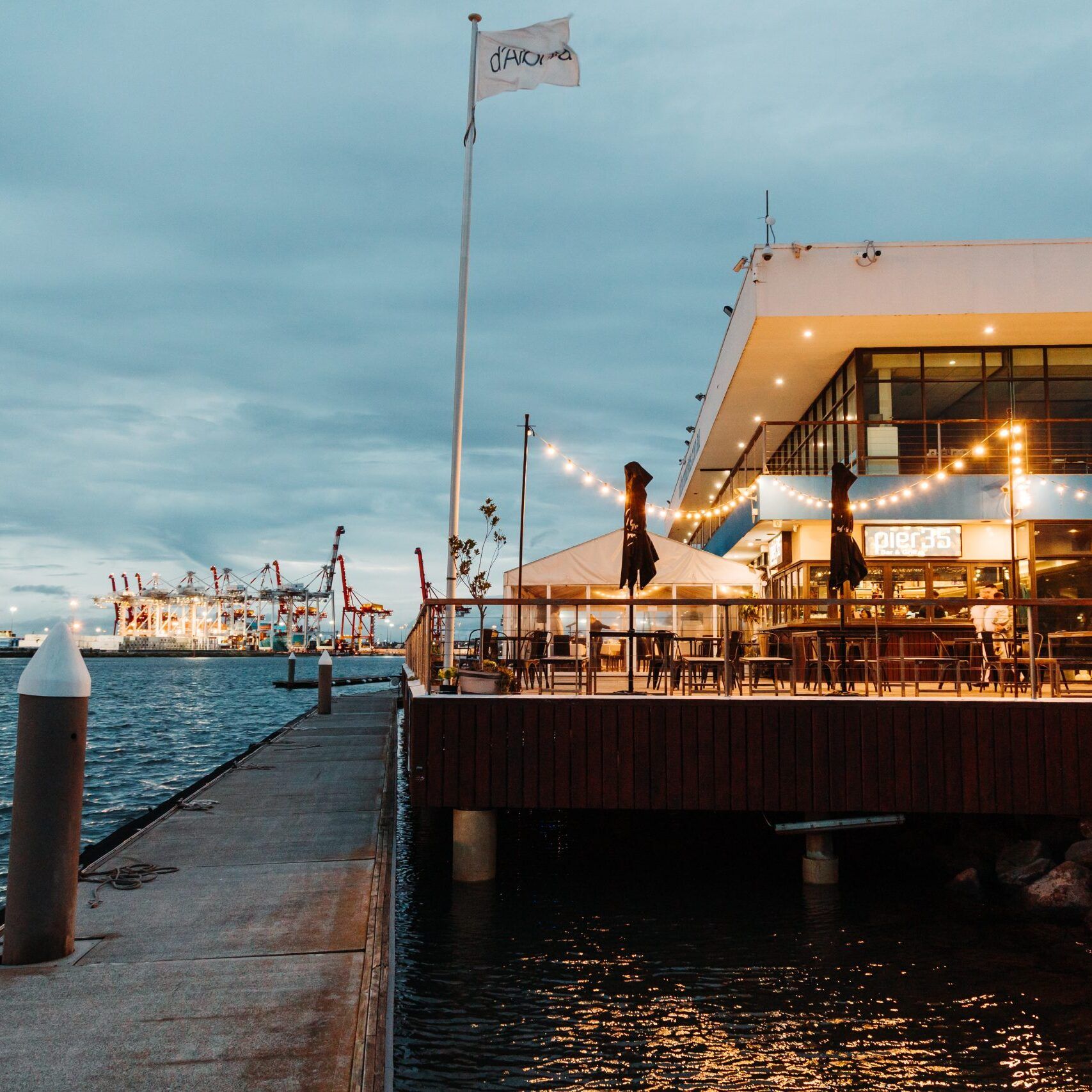 Tour de fruits de mer « Fire & Ice » à quatre étages avec vin pétillant à l’arrivée au Pier 35