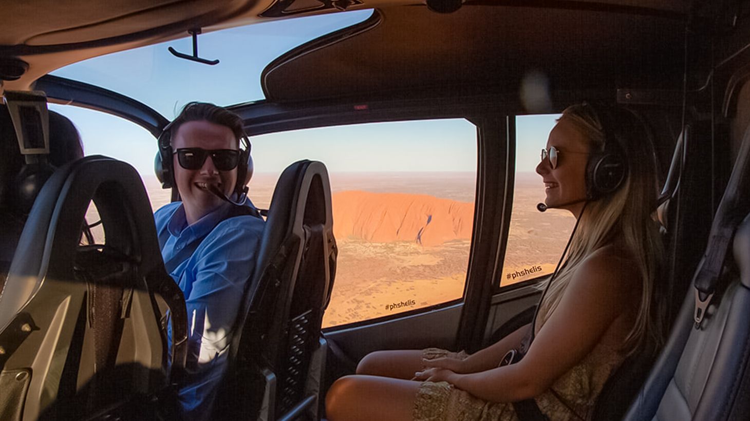 15-minütiger Panorama-Helikopterflug mit Hin- und Rücktransfer vom Hotel 4