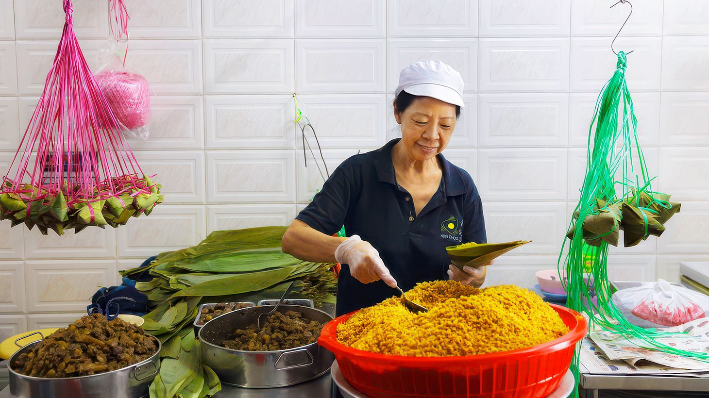 Discover the Taste of Singapore on a Six-Hour Small Group Food Tour with Local Guide & Tastings 4