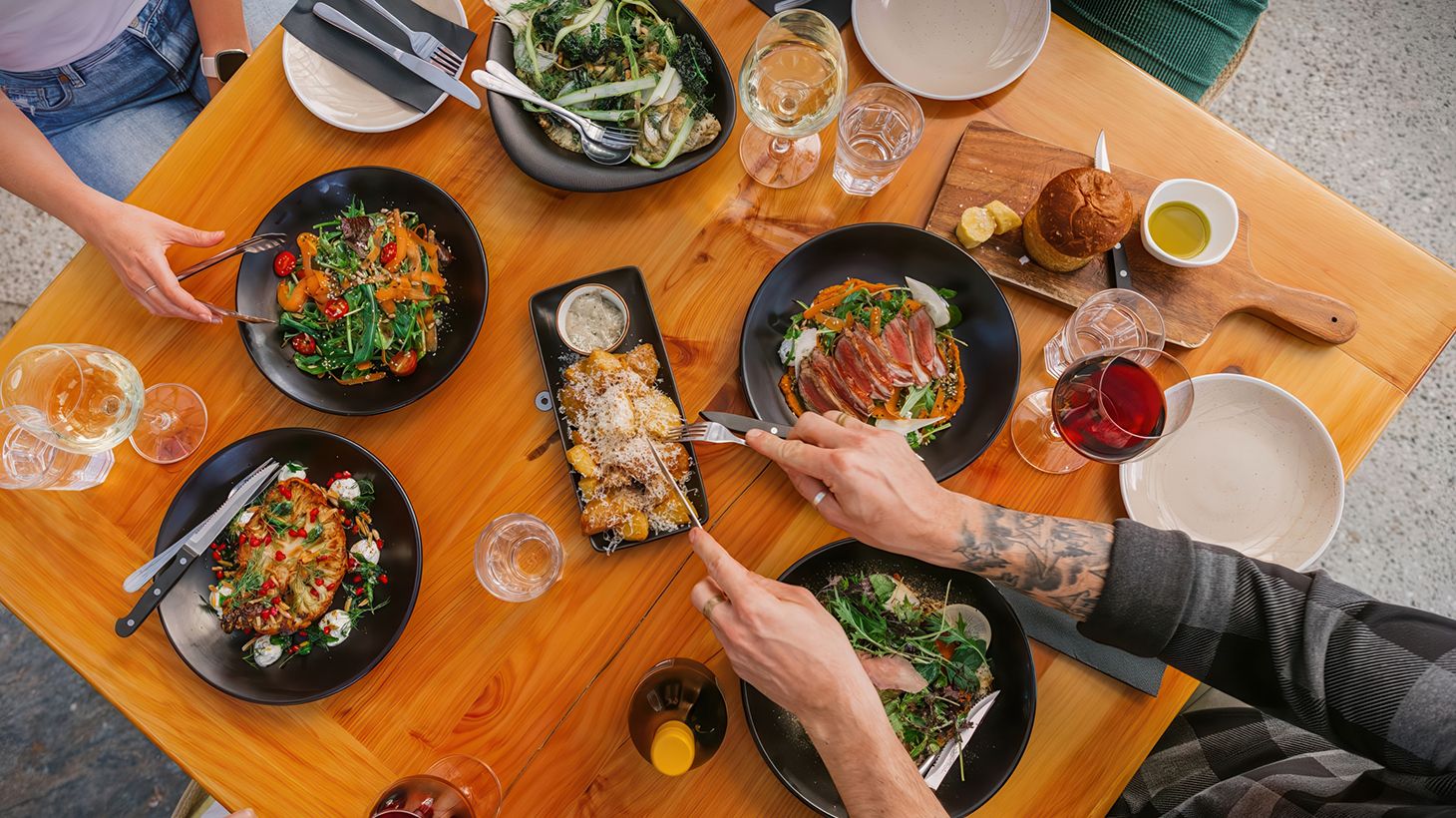 Half-Day Heli Food & Wine Tour with Scenic Helicopter Flight, Lunch, Wine Tastings & Return Transfers