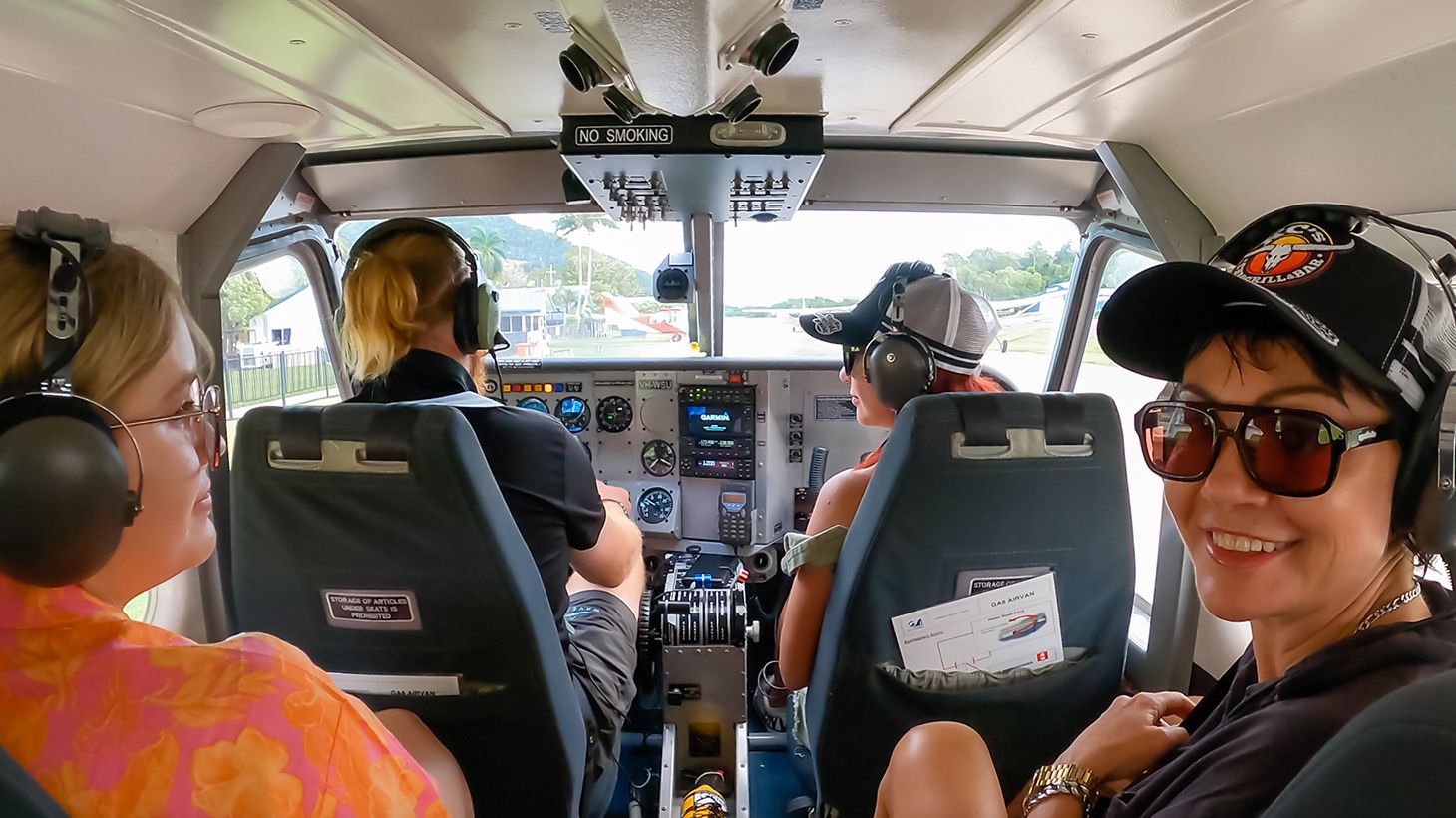 60-Minute Reef Scenic Flight & Full-Day Ocean Rafting Package with Lunch & Transfers 7