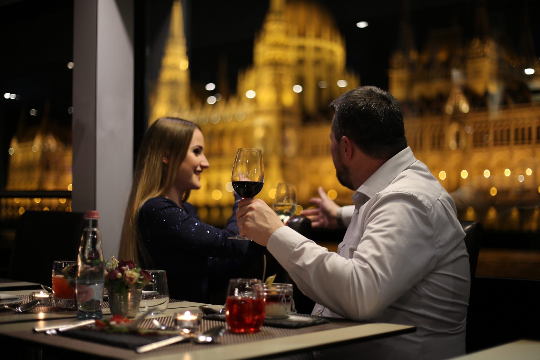 Budapest Dinner Cruise with Folklore & Operetta Show 1