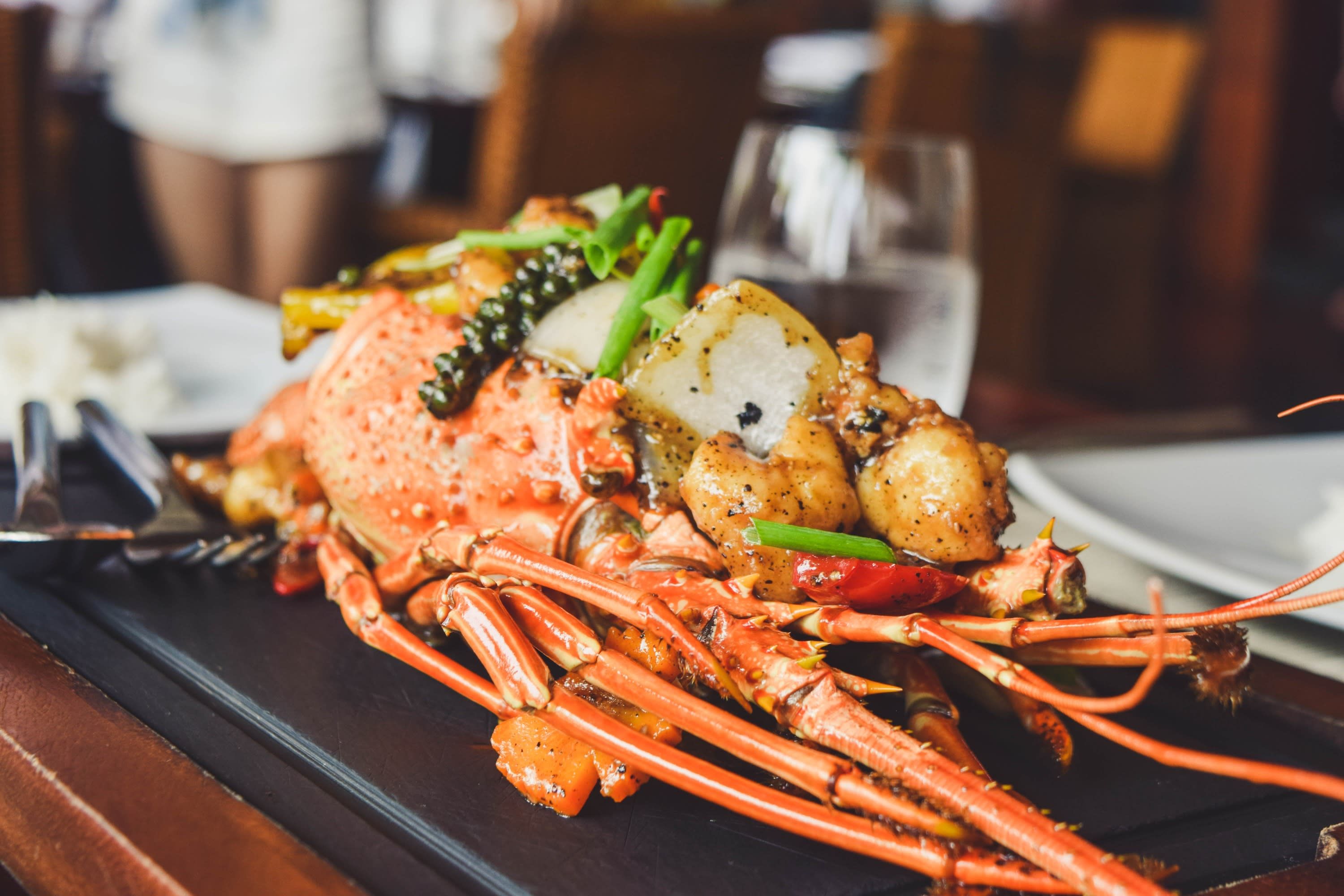 Phuket: Sunset Views and Seafood Market Dinner Guided Tour 6