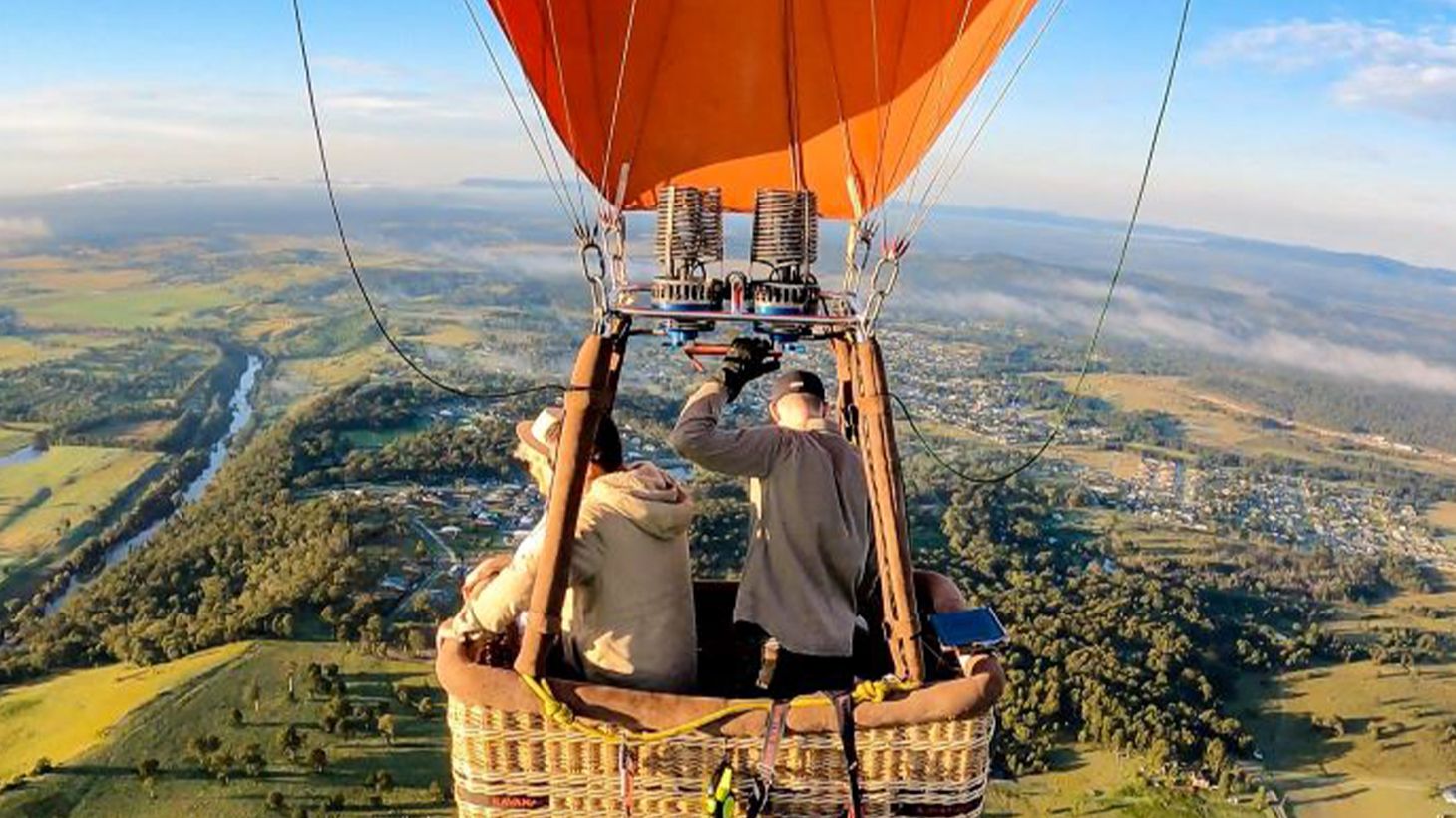 Breathtaking Sunrise Hot Air Balloon Flight with Gourmet Breakfast & Sparkling Wine Tasting 5