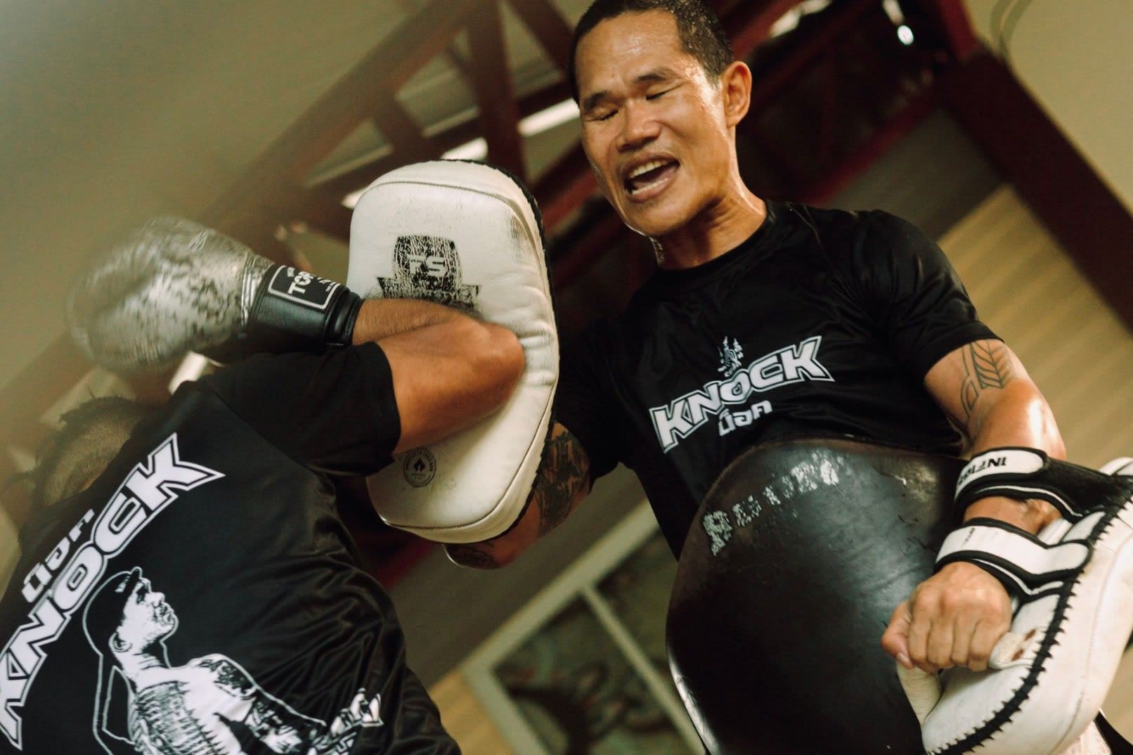 Cours de muay-thaï à Hua Hin | Entraînement avec le champion MrKnock
