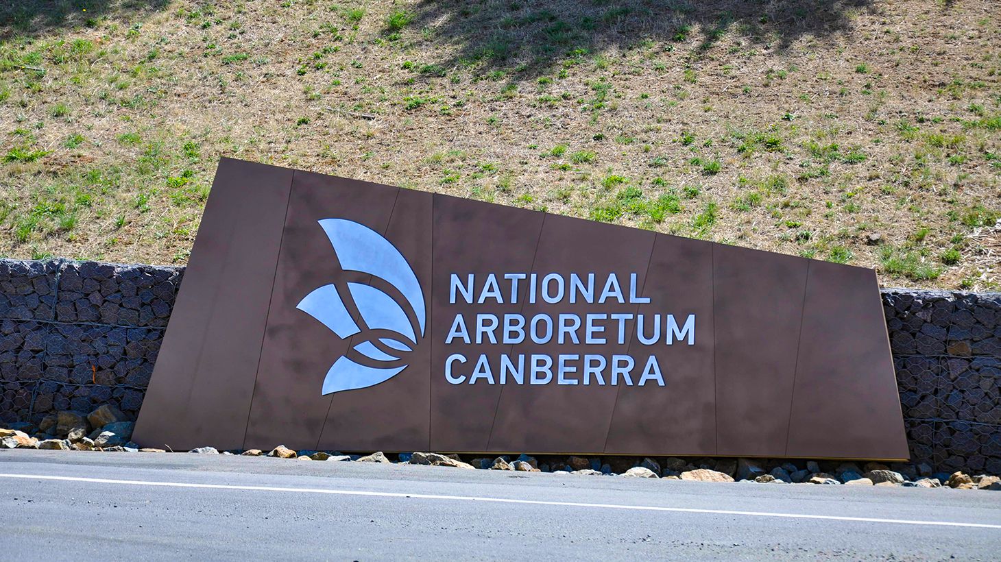 Full-Day Floriade Festival Small Group Tour with Tulip Top Gardens Visit & Pick-Up 6