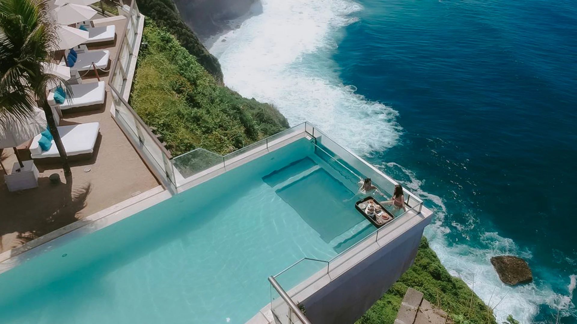 Live Leisurely with a Pass to Five-Star Resort The Edge & OneEighty Day Club in Bali  6