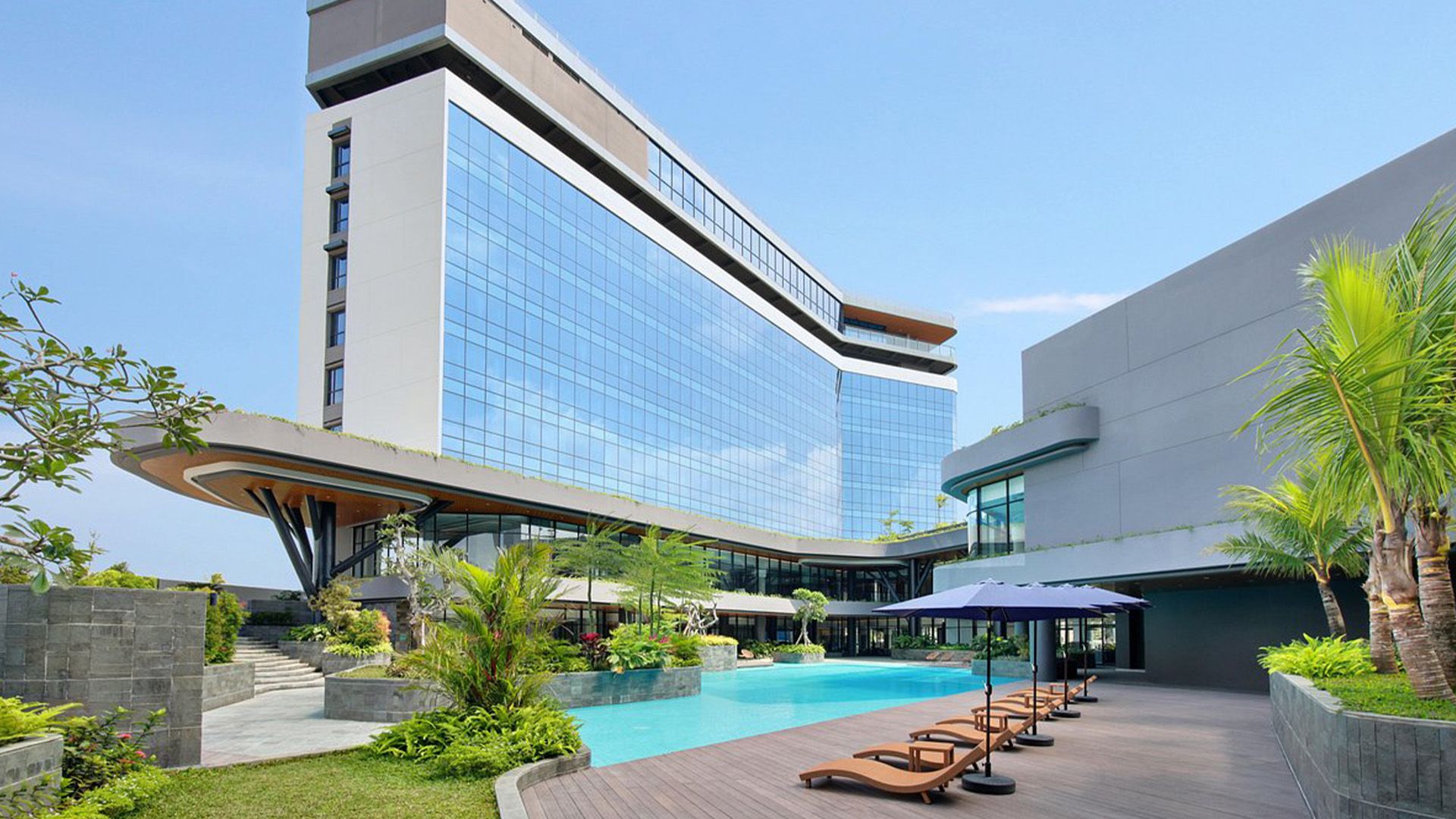 Stylish Yogyakarta Airport Stay with Onsite Spa & Pool