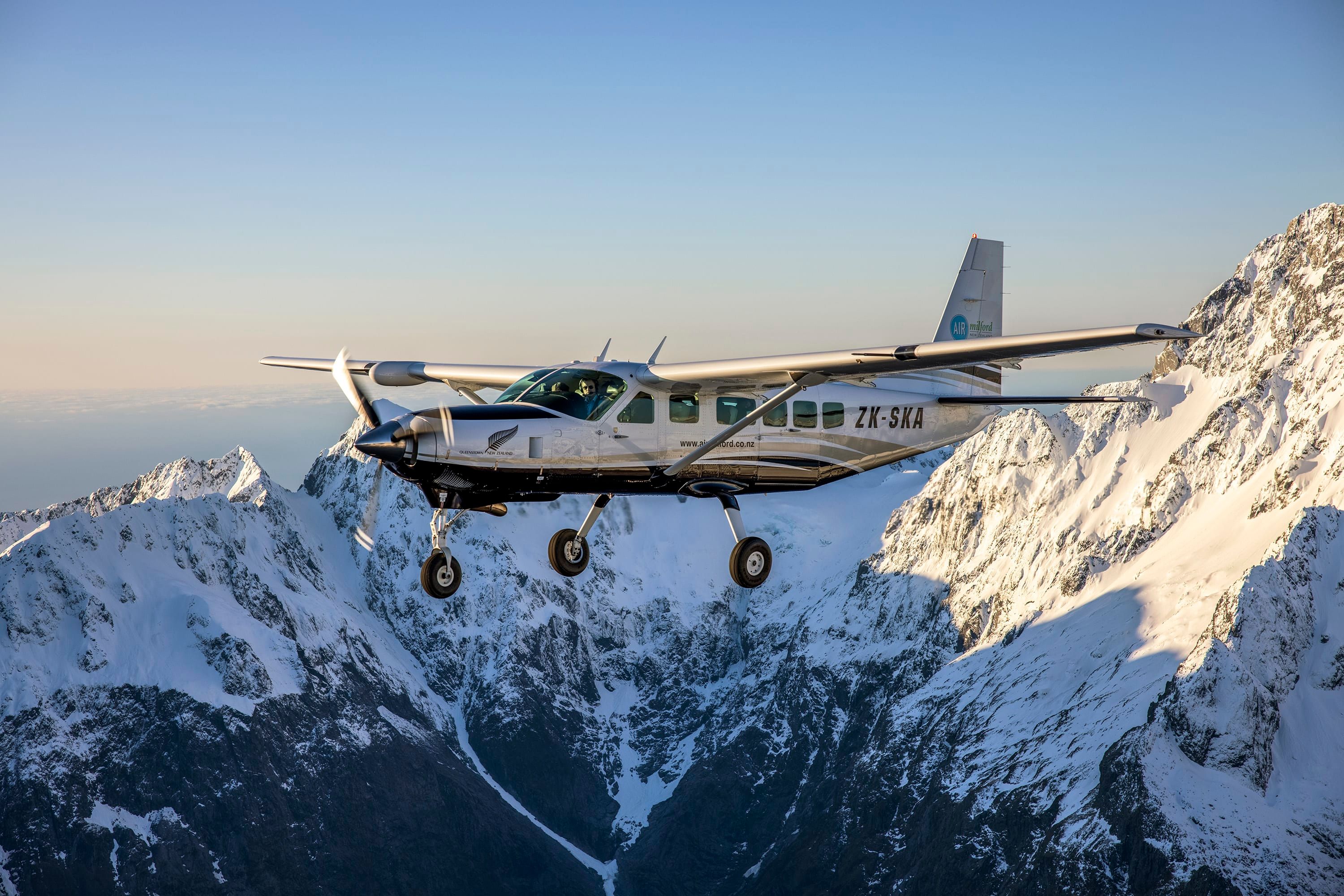 Milford Sound Scenic Flight & Cruise from Queenstown