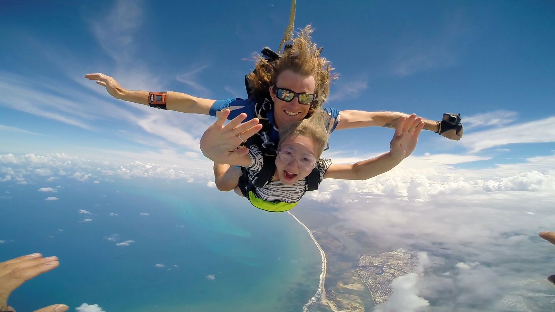 Tandem-Fallschirmsprung an der Sunshine Coast