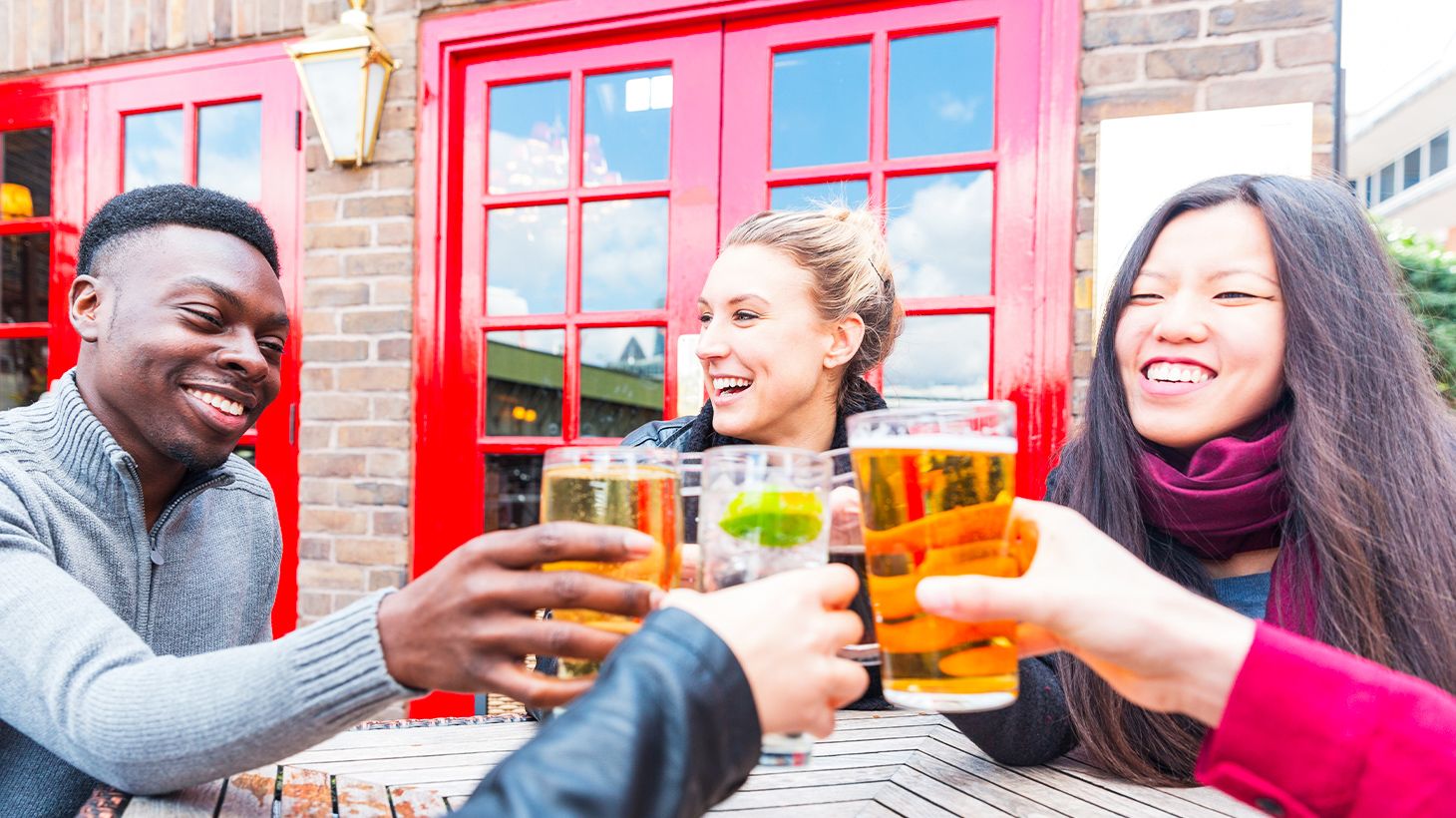 3.5-Hour Guided Shoreditch Food Tour with the Famous Apple Crumble & Fish & Chips Tastings 2