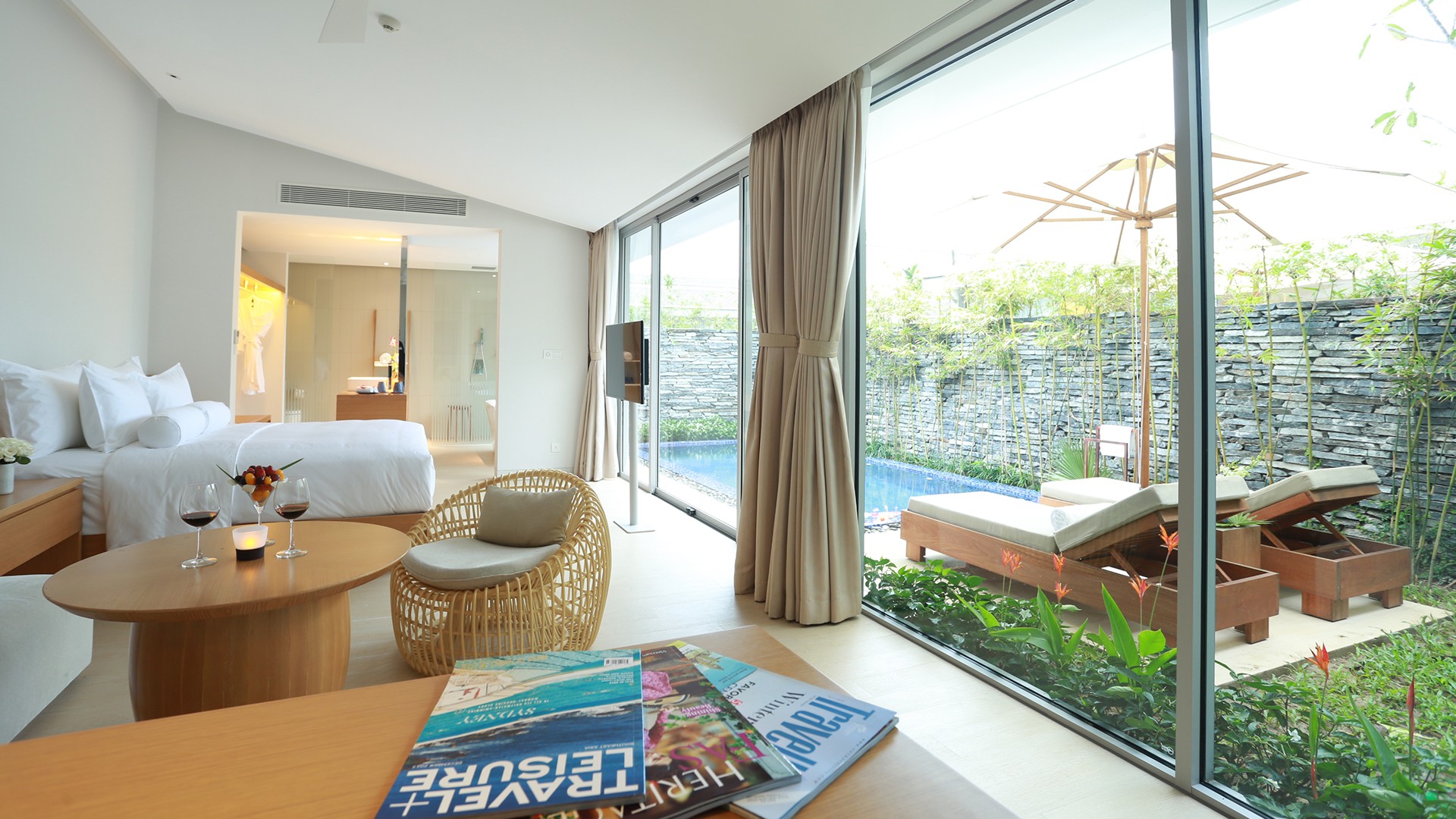 villa đà nẵng có bãi biển riêng