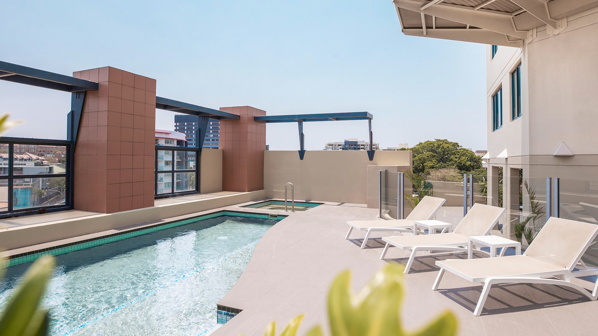 Sophisticated Brisbane City One & TwoBedroom Apartment Retreat with