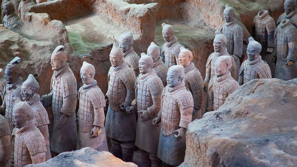 Premium 12-Day China Odyssey with Great Wall, Five-Star Stays & Yangtze River Cruise by 