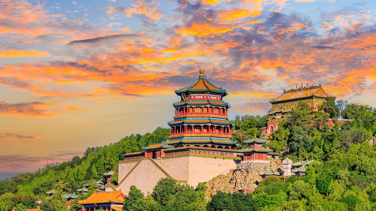 Premium 7-Day Best of China Tour with Great Wall of China, Bullet Train Journey & Shangri-La Stays  by 