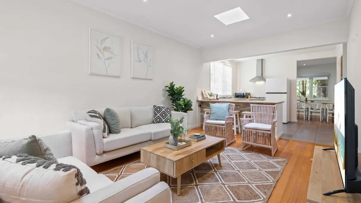 Lush 3-bed House Near the Beach, Melbourne, Australia