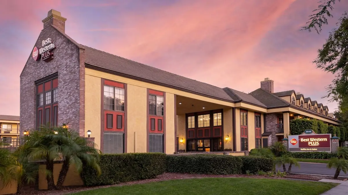 Best Western Plus Raffles Inn & Suites, Anaheim, United States