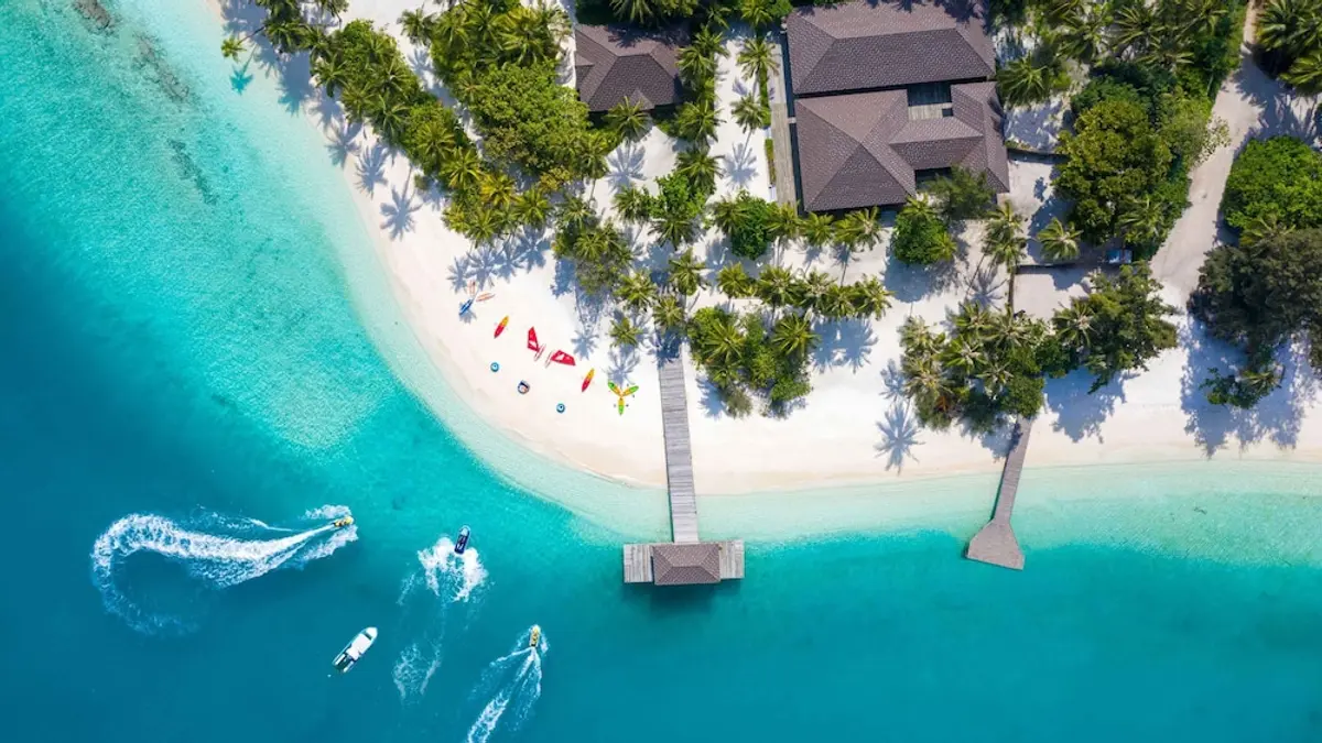 Fiyavalhu Resort Maldives, Mandhoo, Maldives
