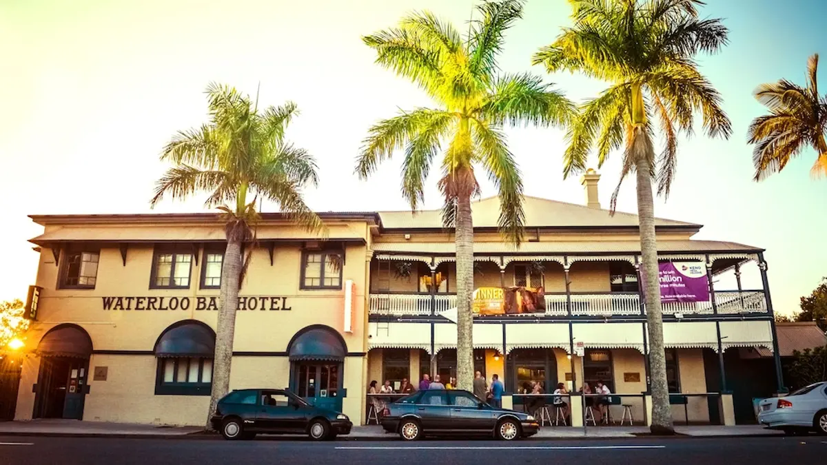 The Waterloo Bay Hotel, Wynnum, Australia