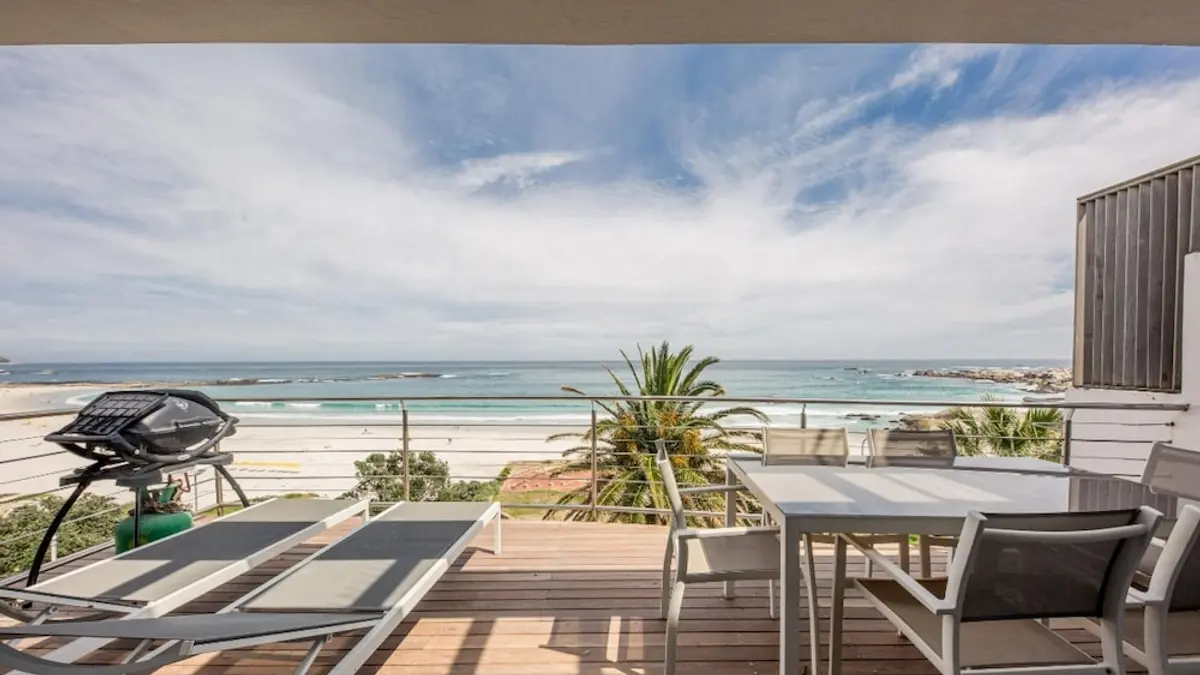 Holiday Apartment Opposite the Beach Seasonsfind the Sunset, Cape Town, South Africa