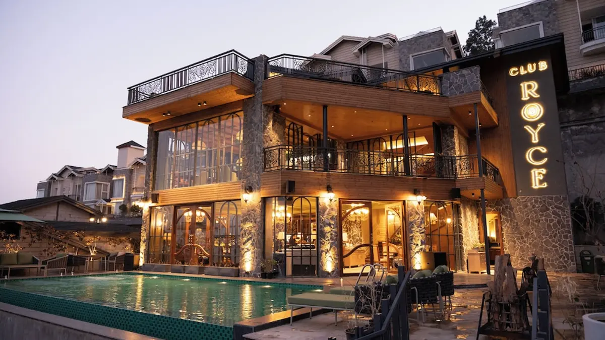 ELIVAAS prive The Royce Lilly Luxe 4 BHK, Kasauli, India