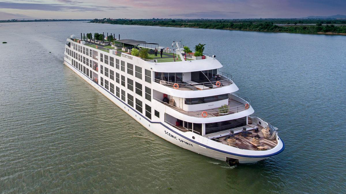 Limited Time Offer: 10-Day Vietnam Highlights 2027 + 9-Night Scenic Mekong River Cruise by 