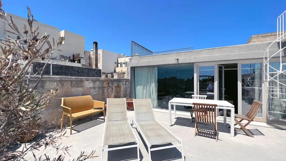 Spacious 1BR Penthouse With a Rooftop Terrace, Valletta, Malta