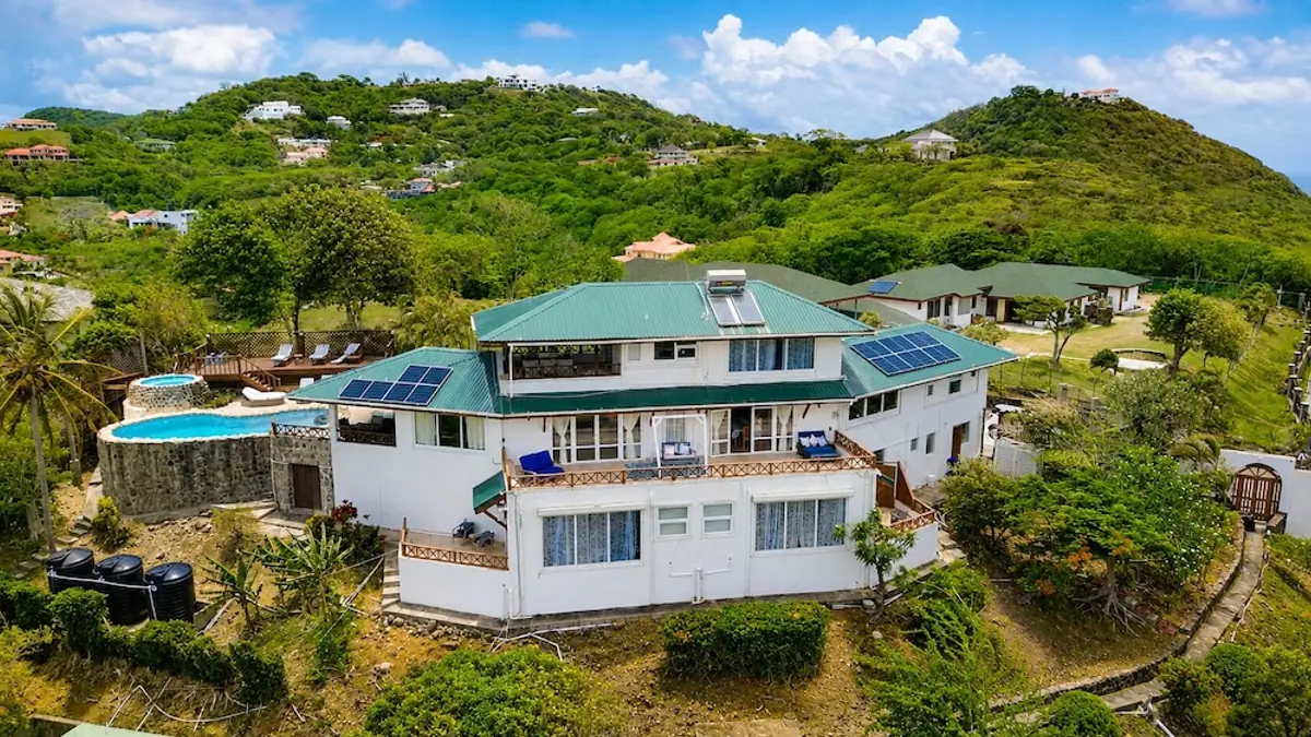 Hilltop Villa With Great Views Out To Sea - Villa Cadasse 3 Bedroom Villa by RedAwning, Gros Islet, Saint Lucia