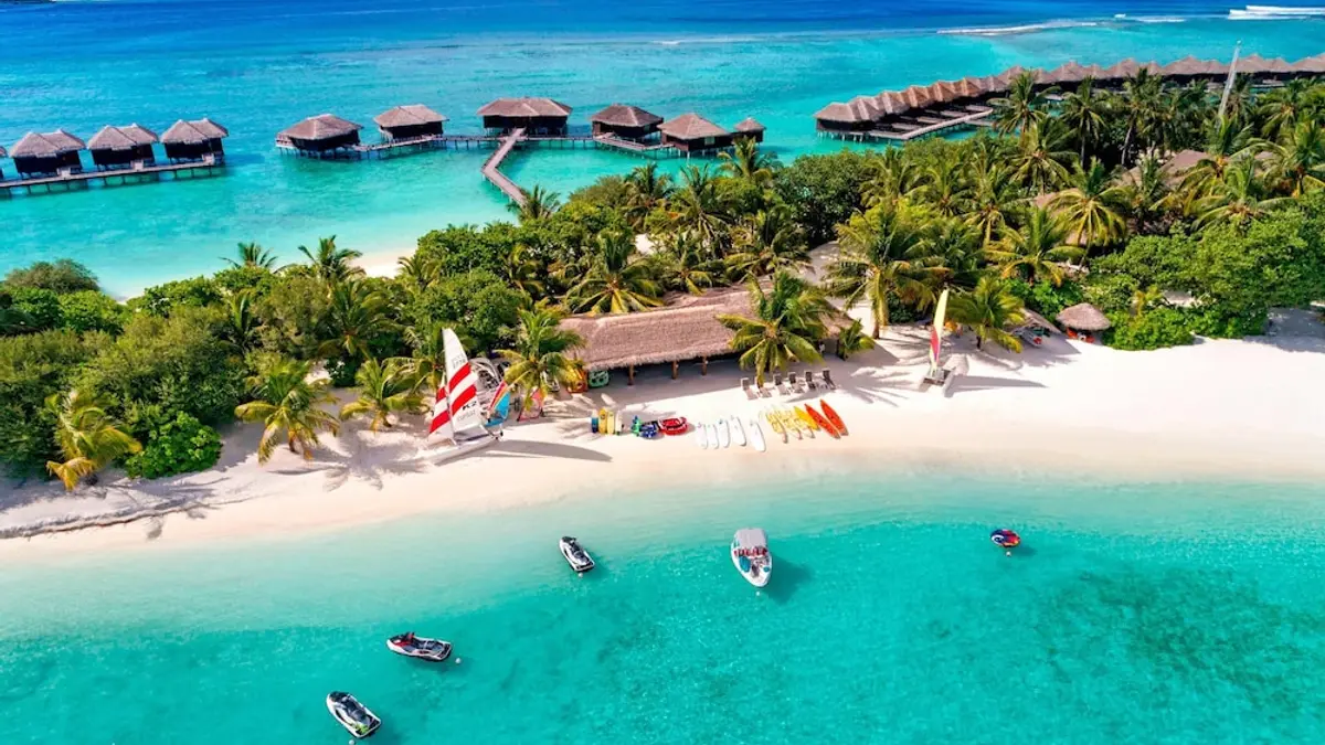 Sheraton Maldives Full Moon Resort & Spa, Furanafushi Island, Maldives