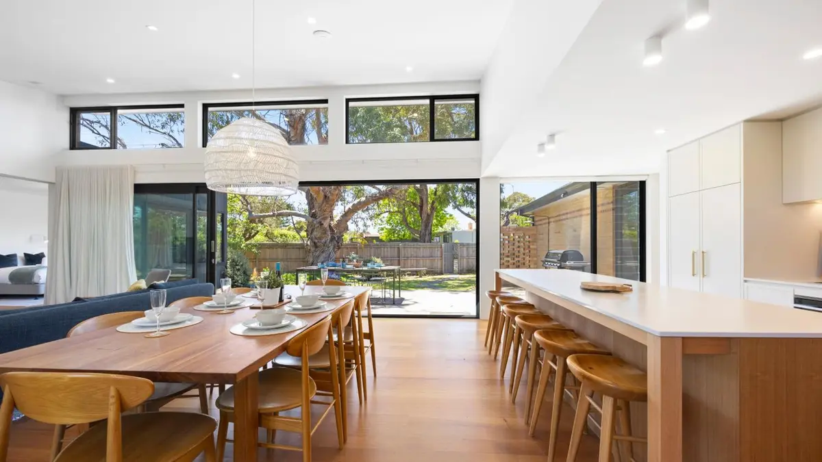 The Coastal Classic Relaxed Beachside Living, Mornington Peninsula, Australia