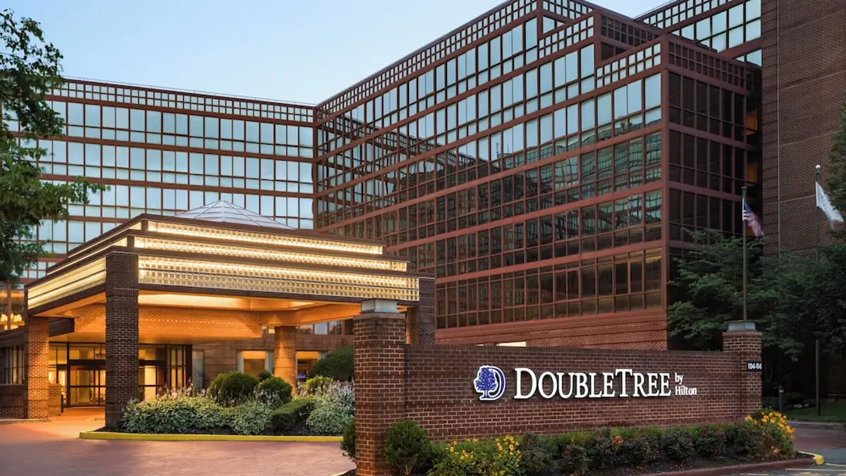 DoubleTree by Hilton New York LaGuardia Airport, East Elmhurst, United States
