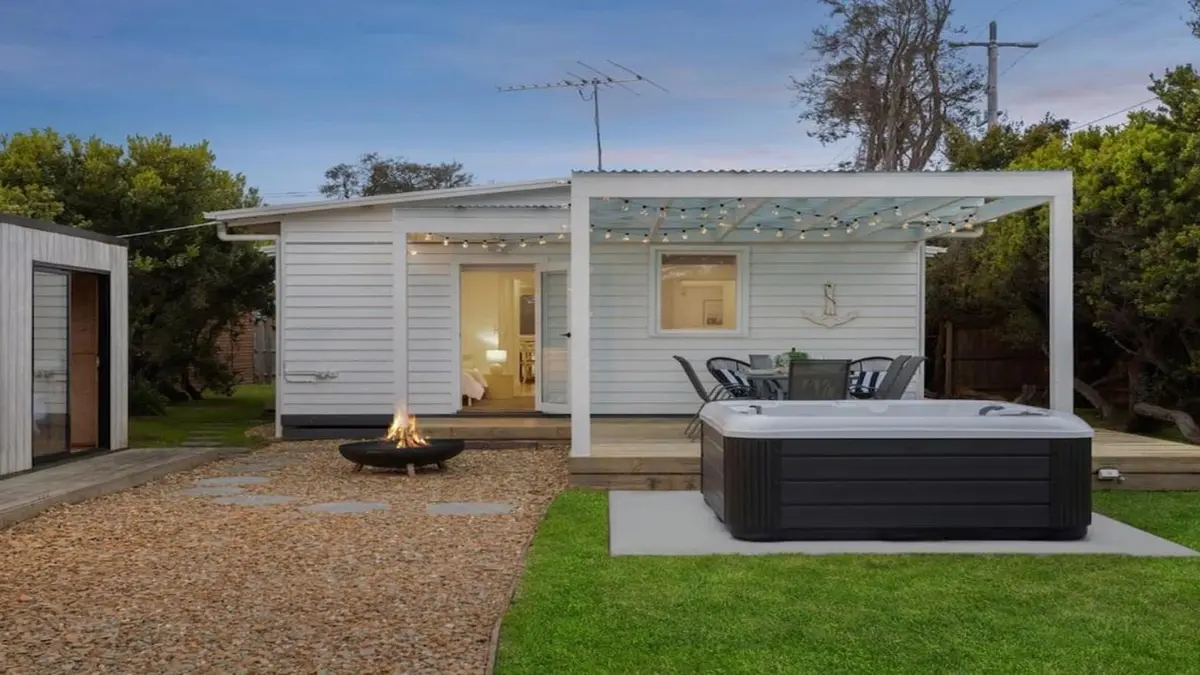 Sunny Shores by Ready Set Stay, Mornington Peninsula, Australia