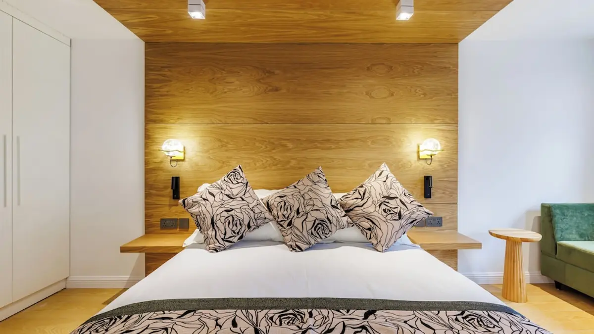 Rosemay Boutique Hotel Near Heathrow Airport, Hayes, United Kingdom