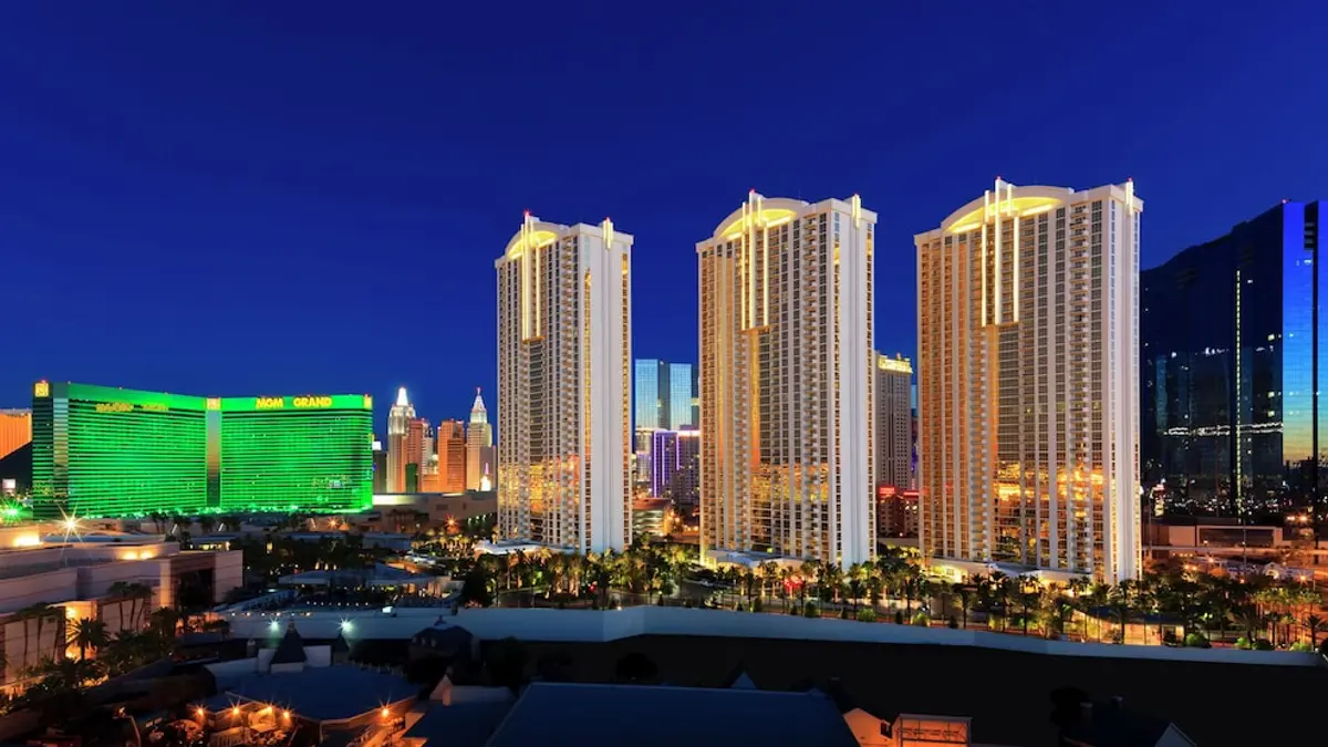 Jet Luxury Resorts @ The Signature Condo Hotel, Las Vegas, United States