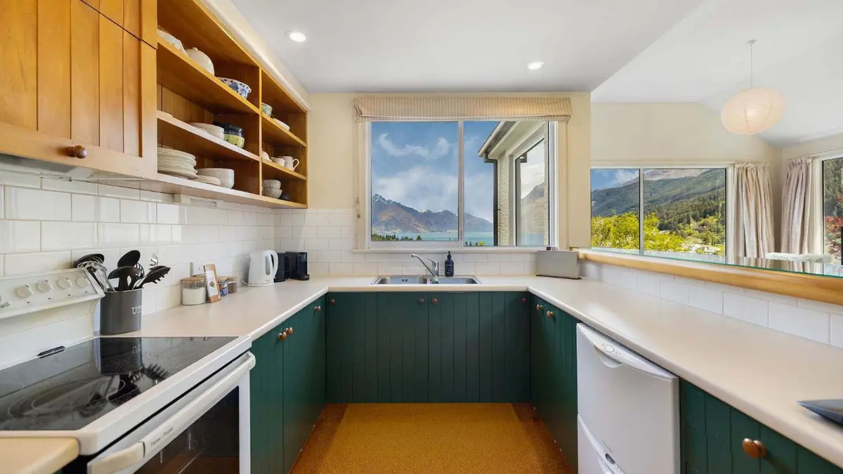Queenstown Peaks, Queenstown, New Zealand