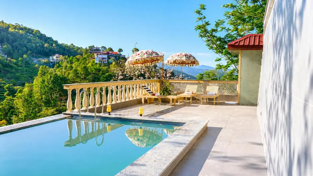 Mansaayan Villas by Aurella Hospitality – Luxusvilla mit 3 Schlafzimmern, Talblick und privatem Pool in Kasauli,, Dharampur, India