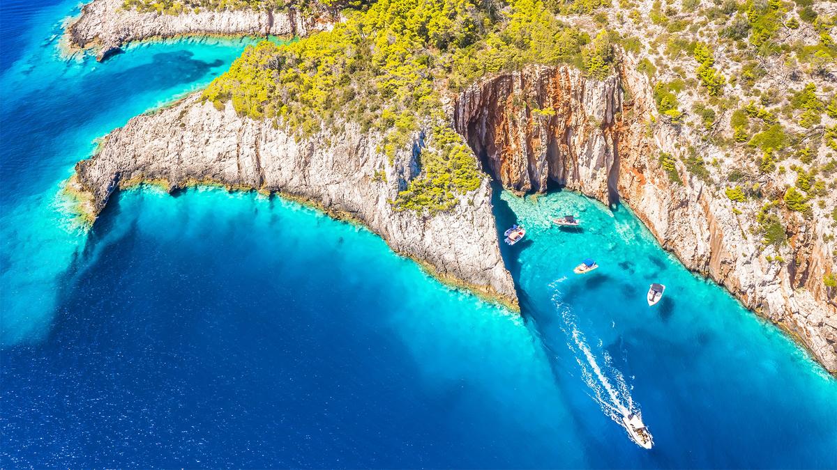 Premium 14-Day Private Croatia & Slovenia Tour with Boutique Coastal Cruise, Istria & Lake Bled by 