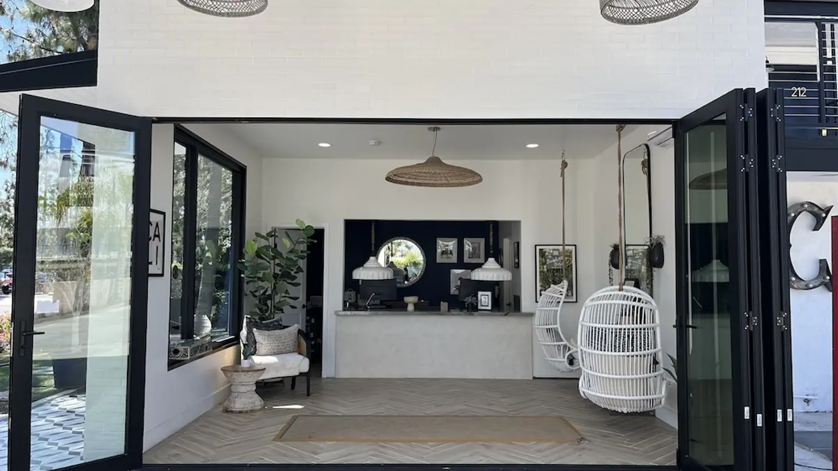 Anaheim Maingate Inn, Anaheim, United States