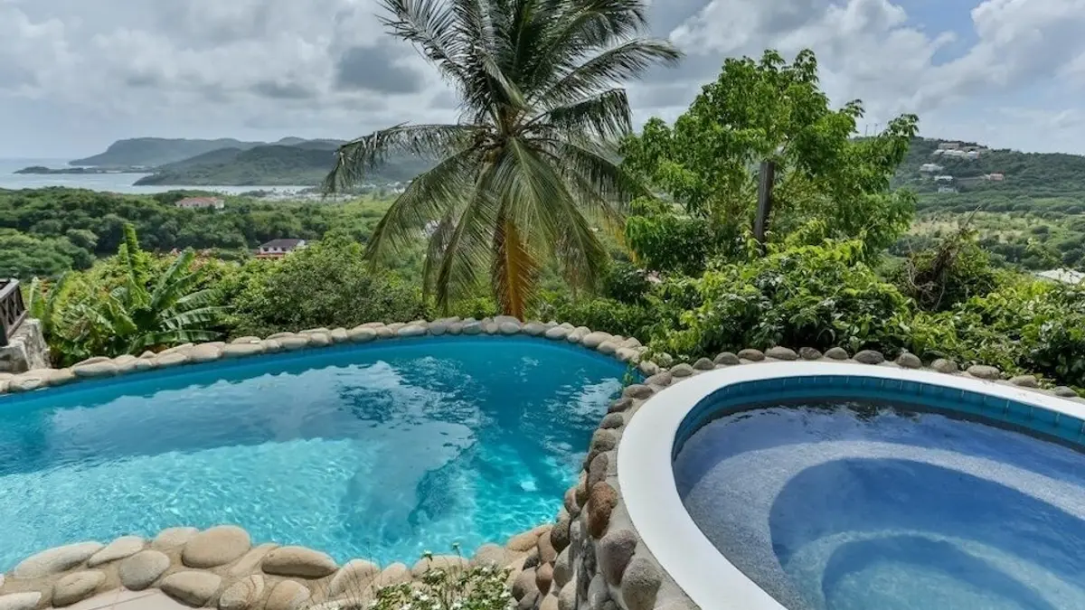 Hilltop Villa With Great Views Out To Sea - Villa Cadasse 3 Bedroom Villa by RedAwning, Gros Islet, Saint Lucia