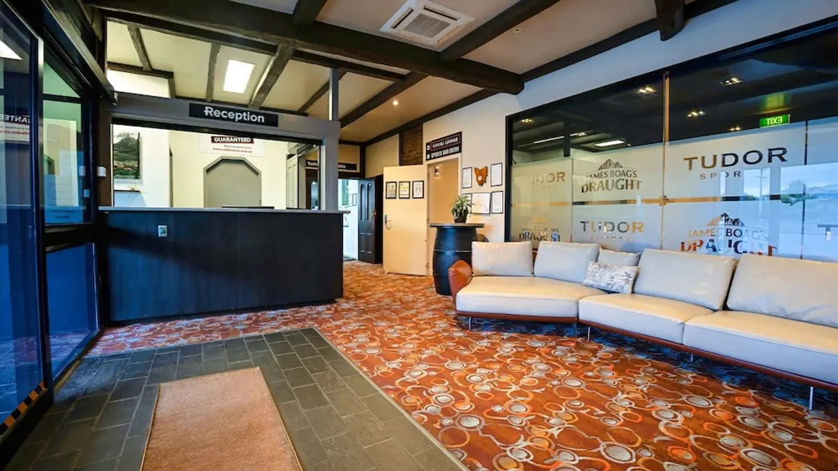 Olde Tudor Hotel, Prospect, Australia