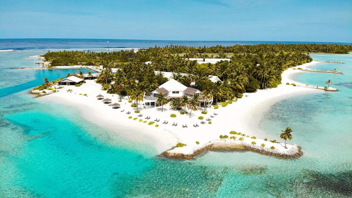 Rahaa Resort Maldives, Kudafares, Maldives